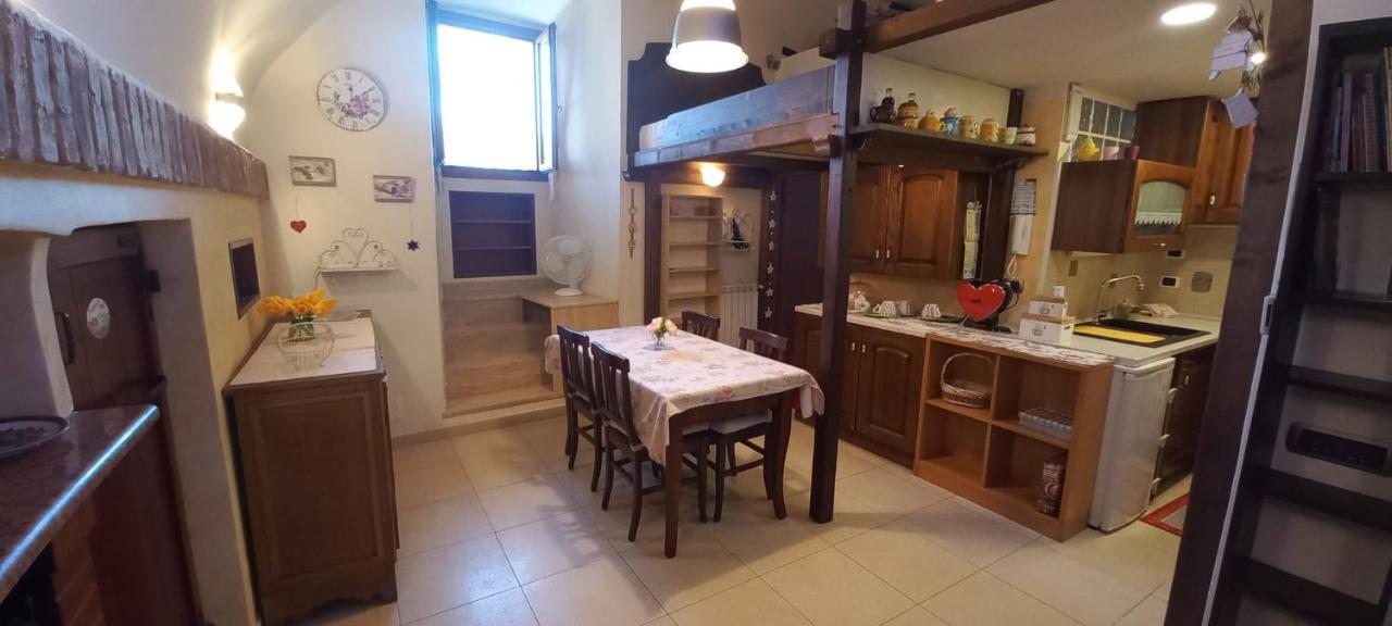 Residenza Nel Borgo Romano Mentana Exterior foto